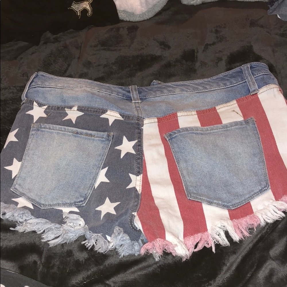 *NEVER WORN* American flag jean shorts